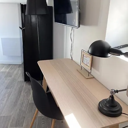 Apartment Jolis Au Coeur De Ferrand - Proche Jaude - Wifi Et Netflix Clermont-Ferrand